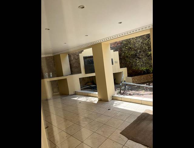 4 bed property to rent in GLENVISTA